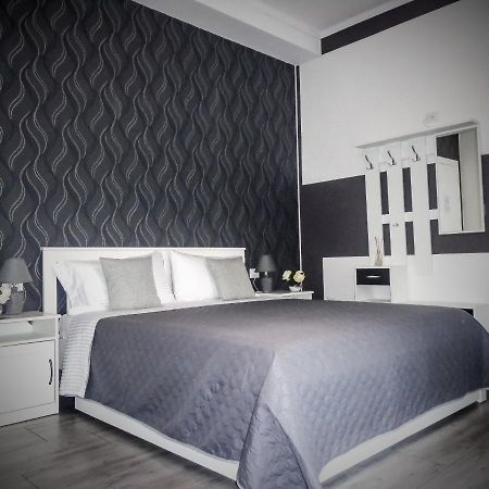 Chloe'S Rooms Cagliari Luaran gambar