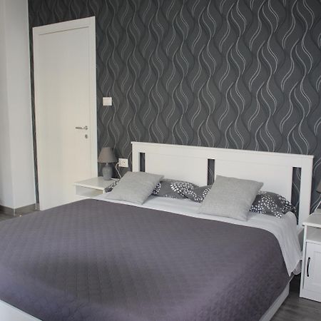 Chloe'S Rooms Cagliari Luaran gambar
