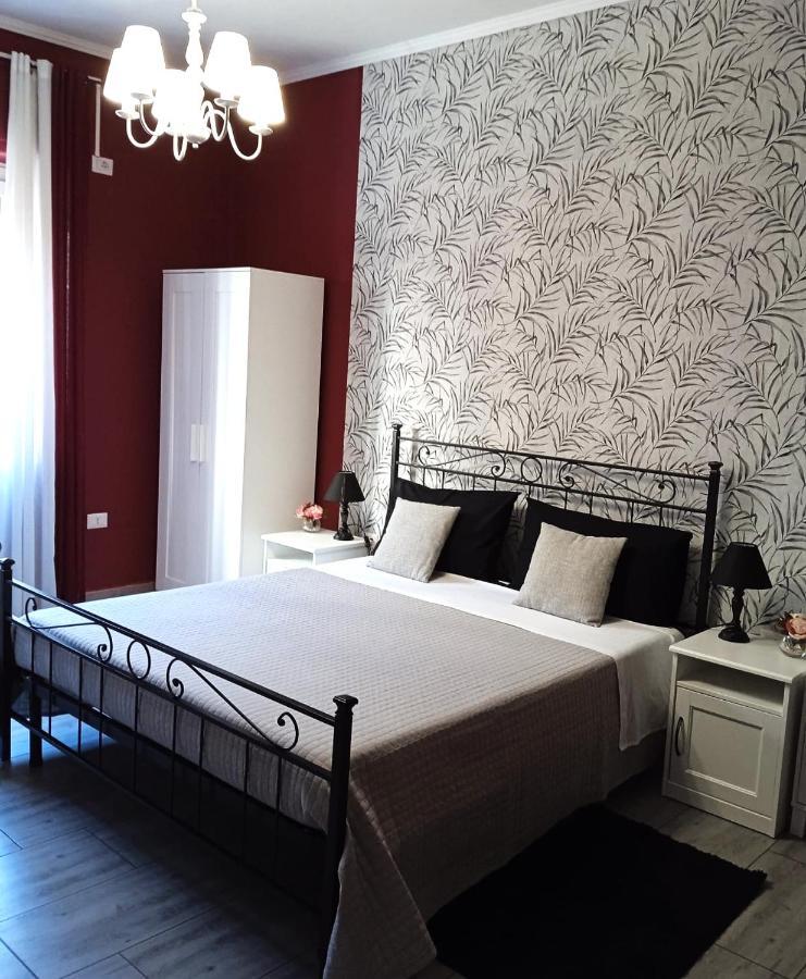 Chloe'S Rooms Cagliari Luaran gambar