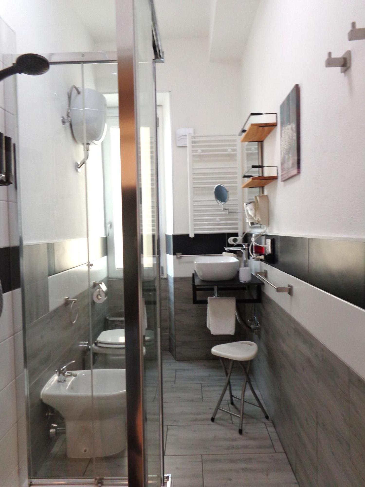 Chloe'S Rooms Cagliari Luaran gambar